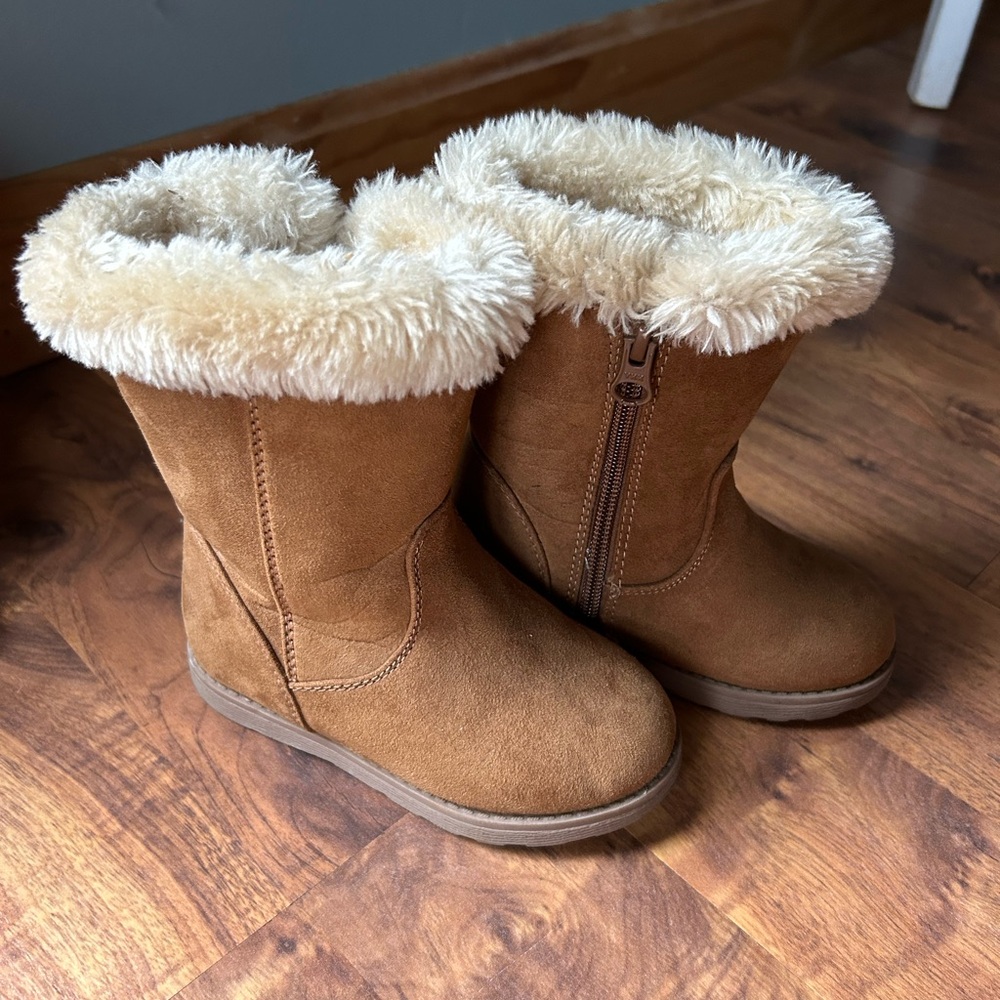 Like new girl boots. Smoke free pet free home!